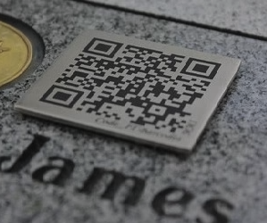 QR Code Μνήματος